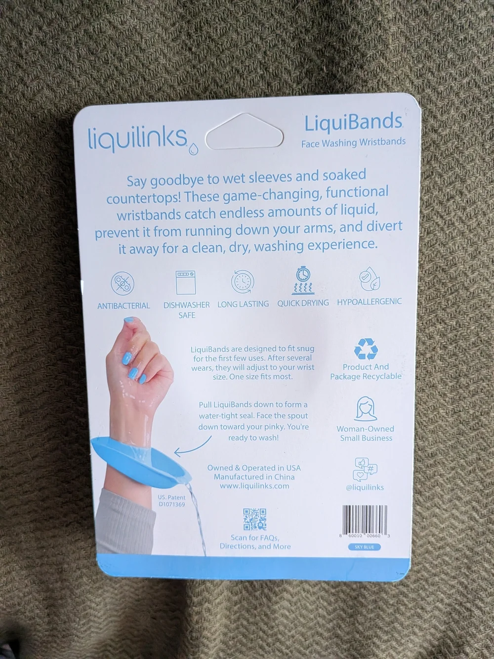 Face Washing Wristbands to Catch Water Drips - Stop Wet Sleeves and Counter Pudd